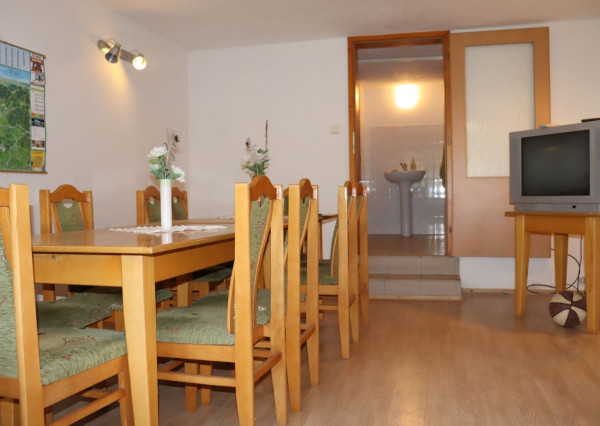 Penzión na predaj v blízkosti kúpeľov Podhájska spoločnosť JKV REAL